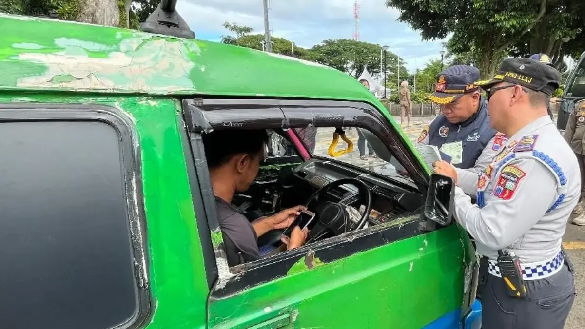 Tunggu Perwali, Dishub Kota Bogor Bakal Lanjutkan Razia Angkot Tua Tunggu Perwali, Dishub Kota Bogor Bakal Lanjutkan Razia Angkot Tua