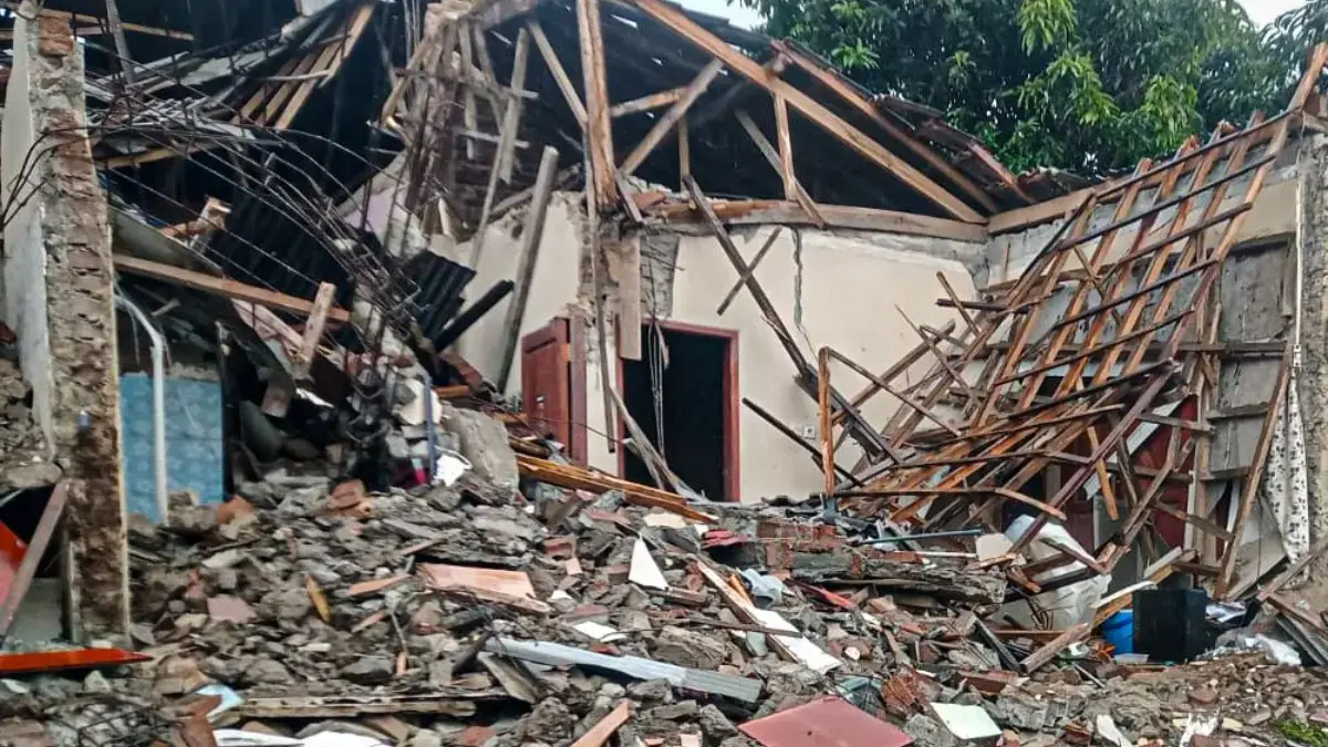Tiga Rumah di Permata Padalarang Ambruk, Konstruksi Diduga Tak Sesuai Standar