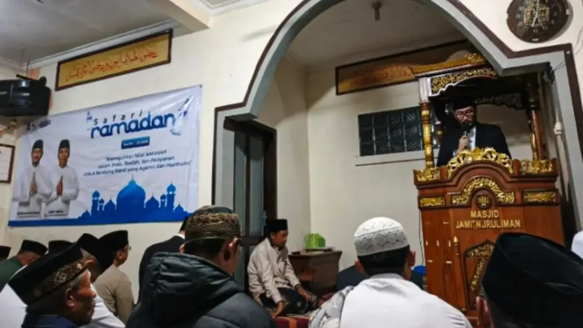 Pasirlangu Masih Berduka, Safari Ramadan Jadi Simbol Kehadiran Pemerintah Bandung Barat Bupati Bandung Barat, Jeje Ritchie Ismail, menyampaikan pesan motivasi dan dukungan moril kepada warga Desa Pa