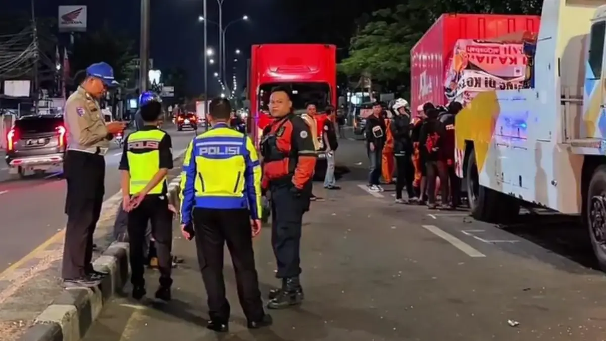 4 Kendaraan Terlibat Kecelakaan Beruntun di Jalan Soekarno-Hatta Bandung 