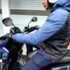 Jangan Menggantungkan Barang pada Kemudi Sepeda Motor