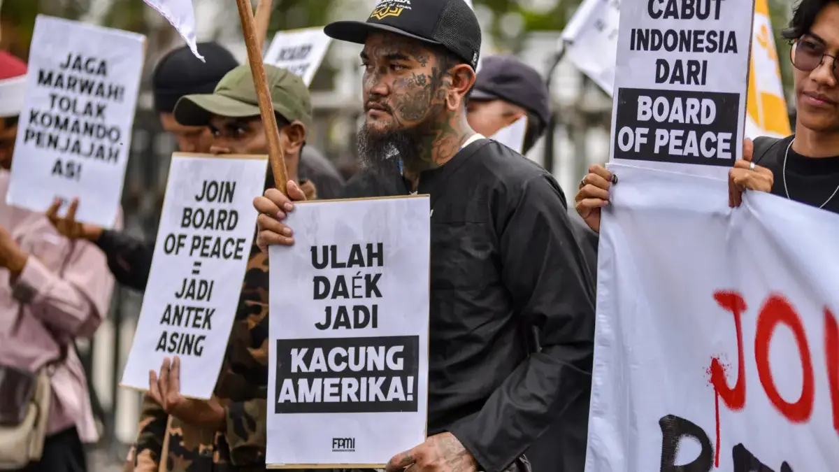 FPMI Gelar Aksi Tolak Keterlibatan Indonesia dalam BoP di Depan Gedung Sate: Itu Bentuk Pengkhianatan! FPMI Gelar Aksi Tolak Keterlibatan Indonesia dalam BoP di Depan Gedung Sate: Itu Bentuk Pengkhianatan!