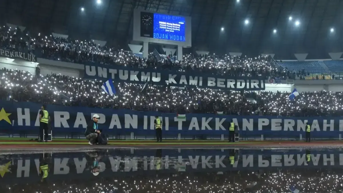 Bojan Hodak Minta Ini ke Bobotoh di Leg Kedua Persib vs Ratchaburi FC Bobotoh Persib