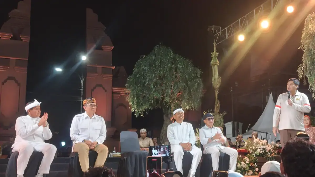 Bergabungnya Bupati Sumedang ke Partai Gerindra, Komitmen Menangkan Kontestasi Politik Mendatang Deklarasi bergabungnya Bupati Sumedang, Dony Ahmad Munir ke Partai Gerakan Indonesia Raya (Gerindra), mendapat