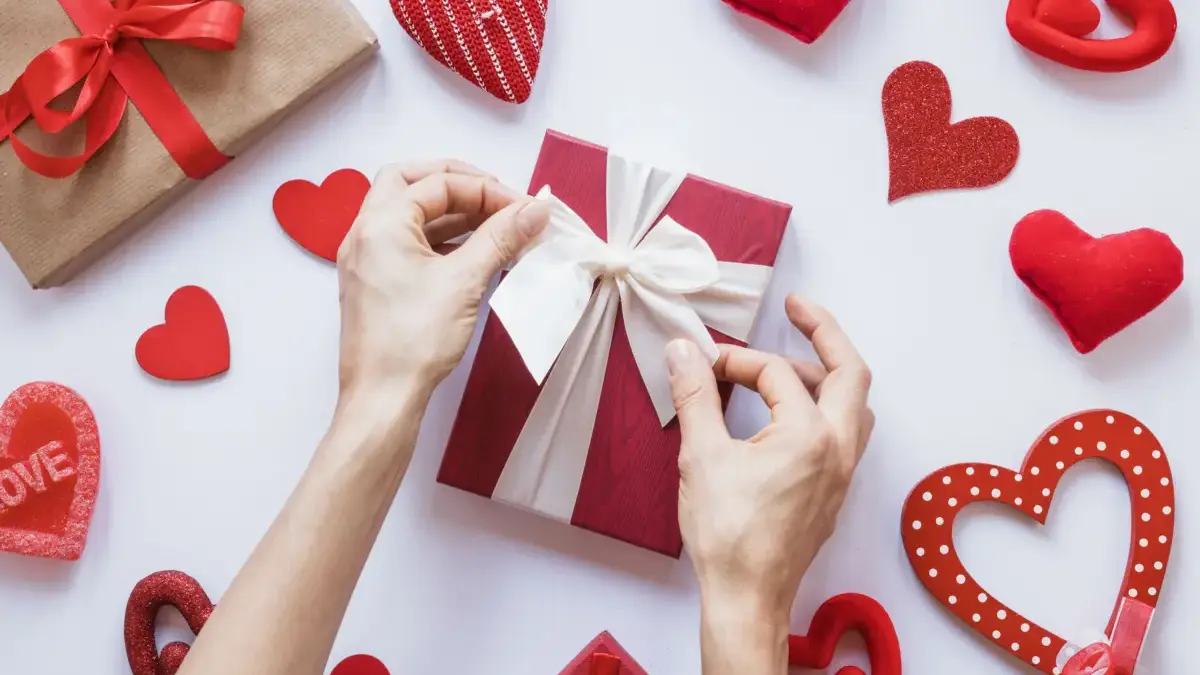 ilustrasi kado valentine