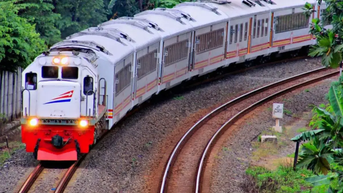 KAI Bidik Pasar Wisata di Pulau Jawa, Siapkan Kereta Konsep Experience dan Heritage