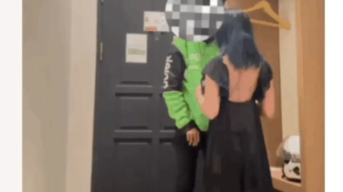 Warganet Ramai Berburu Video Viral Pria Berjaket Ojol yang Tiba-tiba Masuk Kamar Wanita