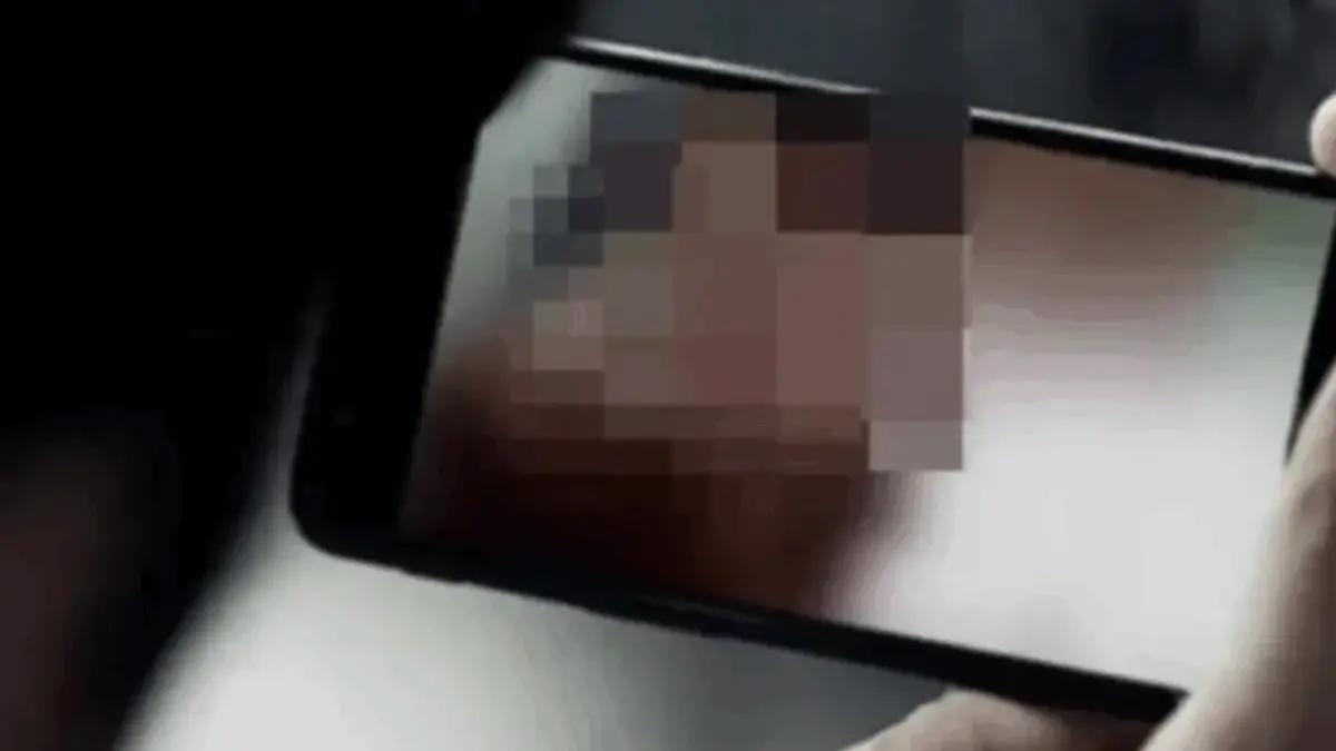 Heboh Video Tak Senonoh Diduga Pelajar Karangasem Viral, Warganet Berbondong-bondong Cari Linknya Heboh Video Tak Senonoh Diduga Pelajar Karangasem Viral, Warganet Berbondong-bondong Cari Linknya