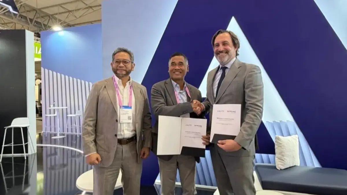 Telkomgroup Melalui Mitratel dan AALTO Lanjutkan Kolaborasi Strategis Pengembangan Stratospace Penandatanganan Nota Kesepahaman antara Mitratel dan AALTO disaksikan oleh Direktur Strategic Business Develo