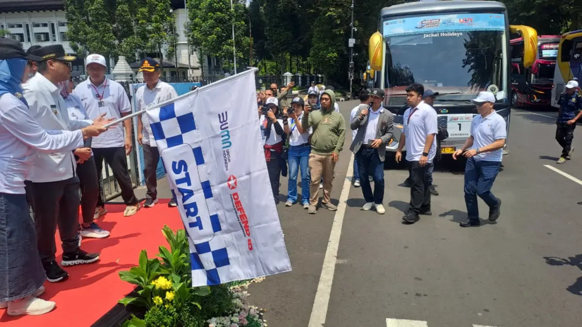 Pelepasan peserta mudik gratis yang digelar DEFEND ID.