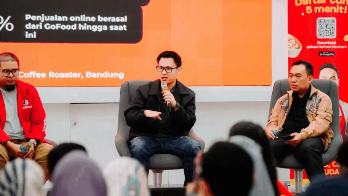 Ketika Daftar UMKM Kini 5 Menit, Derry Terkenang Awal Makmur Jaya Bertahan Karena GoFood Derry Kustiadihardjo, pemilik Makmur Jaya Coffee Roasters saat menceritakan pengalamannya menggunakan layanan