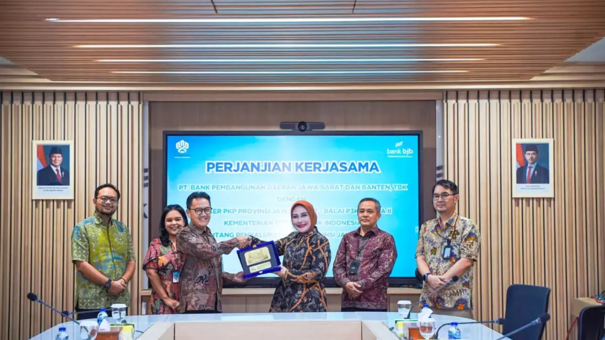 bank bjb Perkuat Sinergi dengan Pemerintah, Salurkan Rp700 Miliar untuk 35.000 Rumah di Jawa Barat penandatanganan Perjanjian Kerja Sama antara Satuan Kerja Perumahan dan Kawasan Permukiman Provinsi Jawa Bara