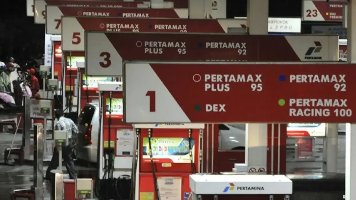ILUSTRASI kenaikan harga BBM yang diprediksi terjadi April 2026, diduga Pertamax mencapai harga Rp17.000 perli