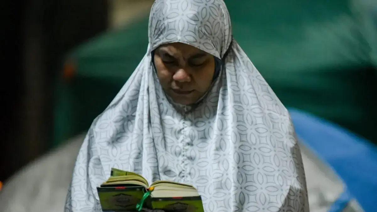 Menuju Malam Terakhir Ramadan, Iktikaf di Habiburrahman Kembali Dipadati Jamaah Umat muslim melaksanakan iktikaf menjelang idul fitri 1447 H di Masjid Habibburahman, Kota Bandung, Rabu (18/3