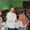 Anggota Komisi IV DPR RI dari Fraksi Partai NasDem, Rajiv, mengucurkan bantuan sebanyak 30.000 paket sembako b