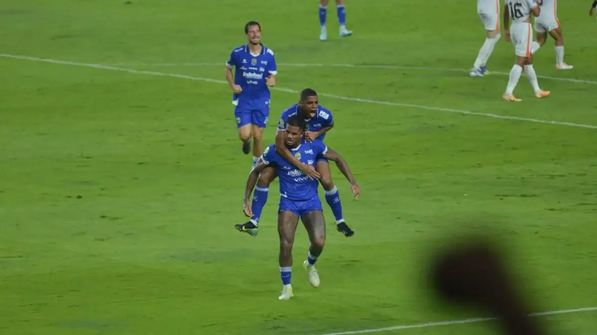 Persib Bandung vs Borneo di putaran pertama Super League 2025/2026.