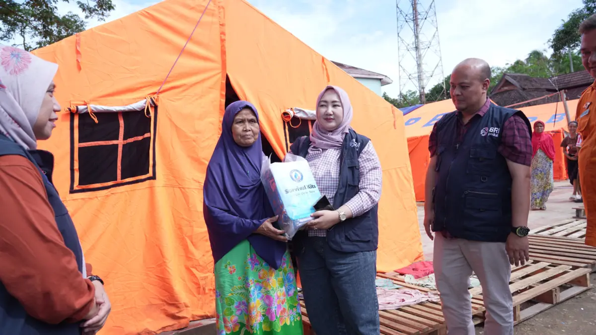BRI Gerak Cepat Salurkan Bantuan Tahap Awal untuk Korban Bencana Pergerakan Tanah di Bantargadung Sukabumi BRI Gerak Cepat Salurkan Bantuan Tahap Awal untuk Korban Bencana Pergerakan Tanah di Bantargadung Sukabumi
