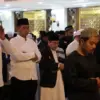 Suasana khusyuk menyelimuti malam di Kabupaten Bogor ketika Bupati Bogor, Rudy Susmanto, bersama para kiai