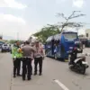Seorang Pengendara Sepeda Motor Terlindas Truk Tronton di Jalan Raya Bandung-Garut, Korban Meninggal Dunia 