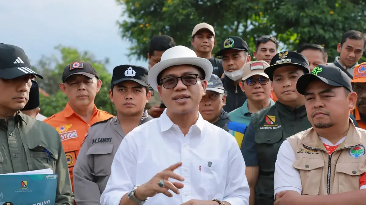 Gerak Cepat! Usai Laksanakan Ibadah Umrah, Kang DS Tinjau Lokasi Banjir Bandang di Desa Panyadap Solokanjeruk