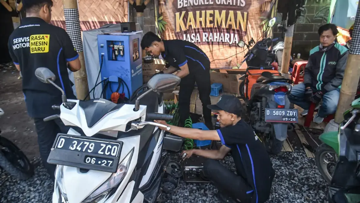 Unik, Pos Terpadu “Lembur Kaheman” di Nagreg Hadirkan Nuansa Kampung Sunda untuk Pemudik Unik, Pos Terpadu “Lembur Kaheman” di Nagreg Hadirkan Nuansa Kampung Sunda