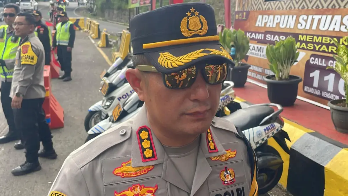 Volume Kendaraan H-2 Lebaran di Nagreg Meningkat, Polisi Terapkan 3 Kali One Way Sepenggal Volume Kendaraan H-2 Lebaran di Nagreg Meningkat, Polisi Terapkan 3 Kali One Way