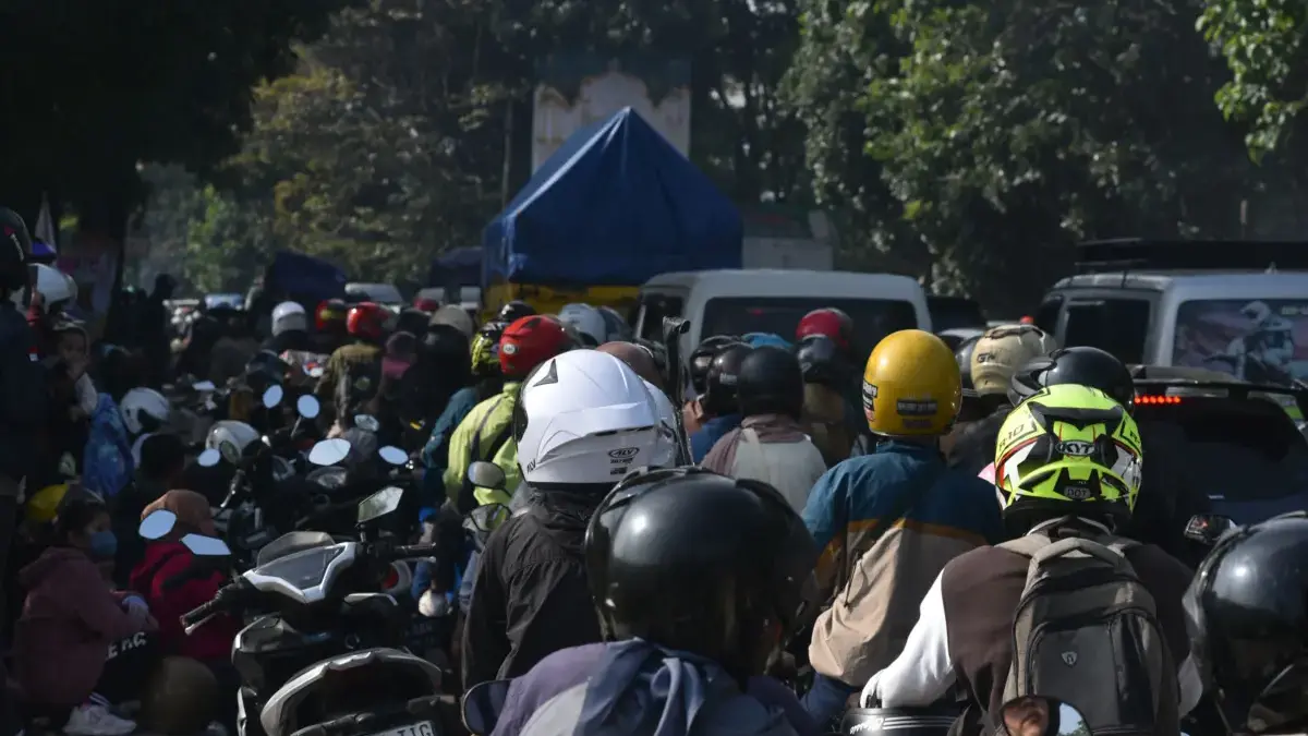 Hari ke-2 Lebaran, Arus Lalu Lintas Nagreg Masih Padat, Dipicu Lonjakan Pemudik dan Wisatawan Hari ke-2 Lebaran, Arus Lalu Lintas Nagreg Masih Padat, Dipicu Lonjakan Pemudik dan Wisatawan