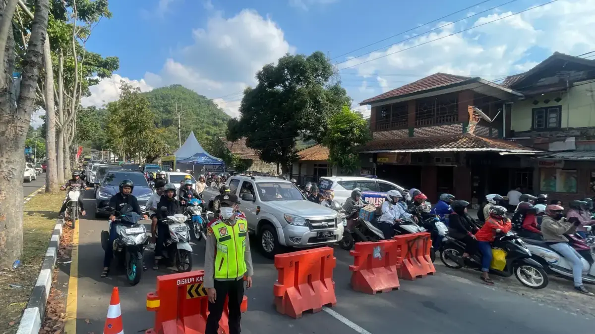 One Way Tujuh Kali Diterapkan, Arus Wisata Ciwidey Berpotensi Padat hingga Malam