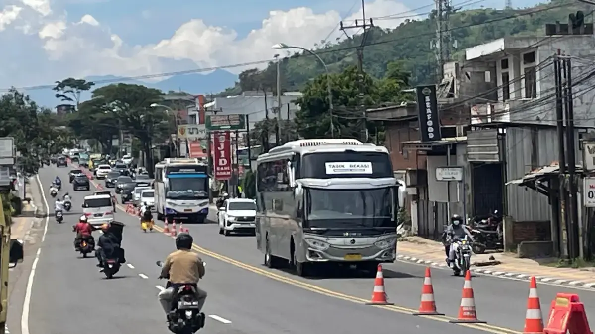 Dua Gelombang Arus Balik Intai Nagreg, 198 Ribu Kendaraan Mengarah ke Bandung Dua Gelombang Arus Balik Intai Nagreg, 198 Ribu Kendaraan Sudah Mengarah ke Bandung