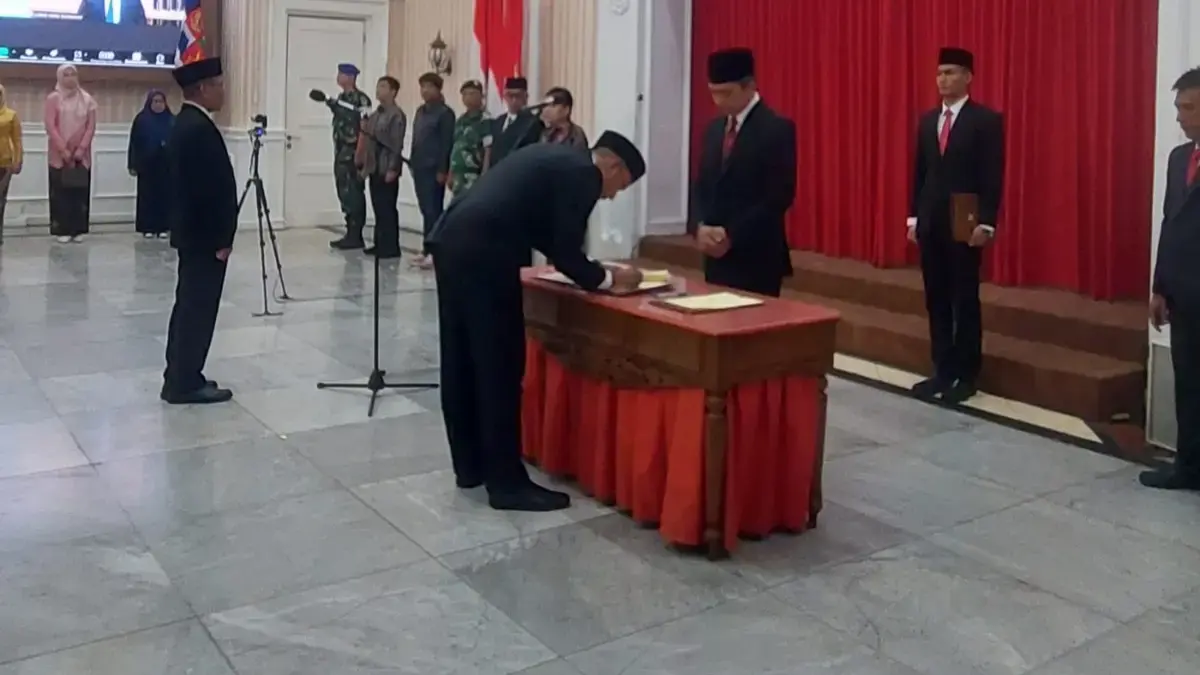 Lantik Dua Direksi Perumda Tirta Pakuan, Wali Kota Bogor: PR Besar Jangka Pendek 