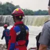 Dua remaja dilaporkan tenggelam di Sungai Cileungsi, tepatnya di kawasan Curug Parigi, Desa Ciangsana, Kecamat