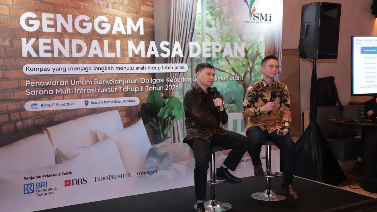 ORIS Roadshow di Bandung Team Leader Divisi Keuangan dan Hubungan Investor PT SMI, Niko F. Simatupang (kiri)
