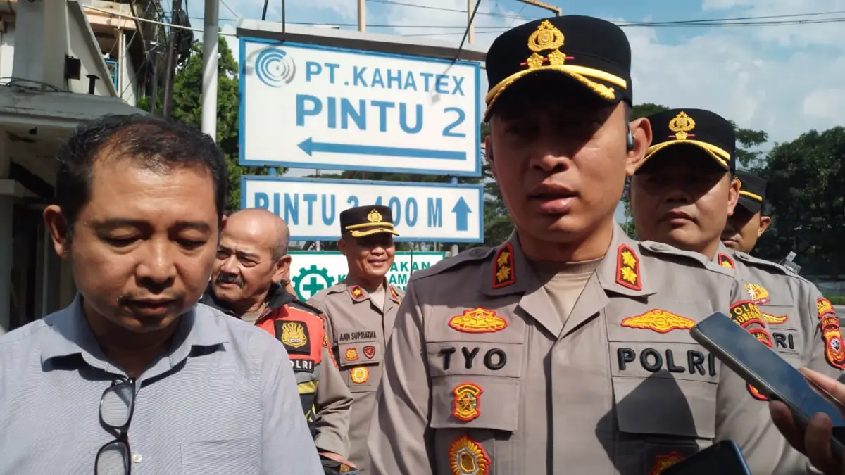 Momentum pencairan Tunjangan Hari Raya (THR) bagi puluhan ribu pekerja di pabrik tekstil raksasa PT Kahatex me