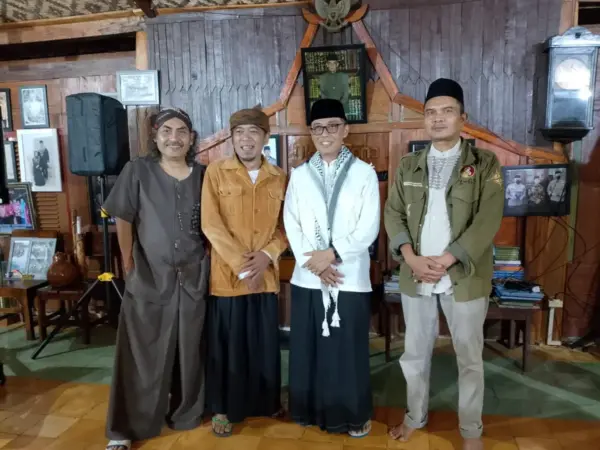Semarak Coklat Kita Silatusantren Nikmatnya Ramadan 2026 Budayawan Zastrouw Al Ngatawi (Kiri), Budayawan Budi Dalton,