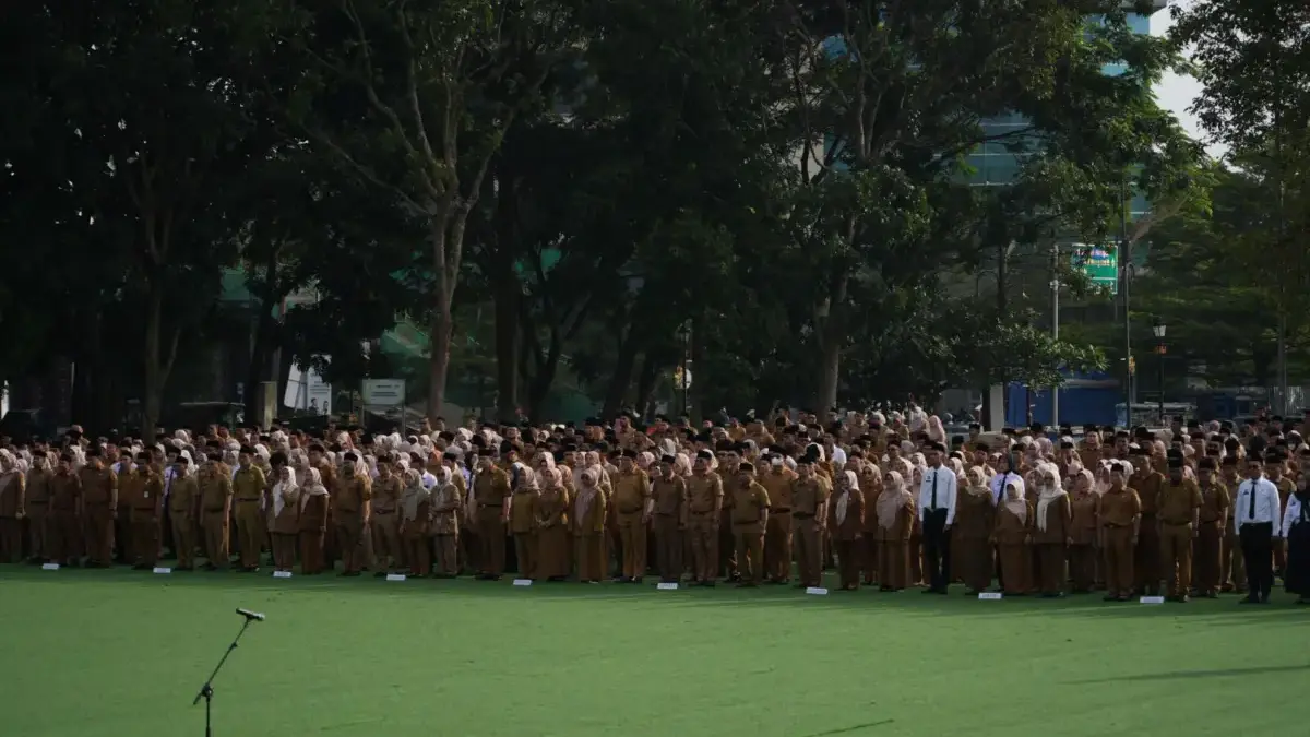 Hadapi Tekanan Global, Bupati Bandung Instruksikan Stabilitas Harga dan Disiplin Kinerja ASN Hadapi Tekanan Global, Bupati Bandung Instruksikan Stabilitas Harga dan Disiplin Kinerja ASN