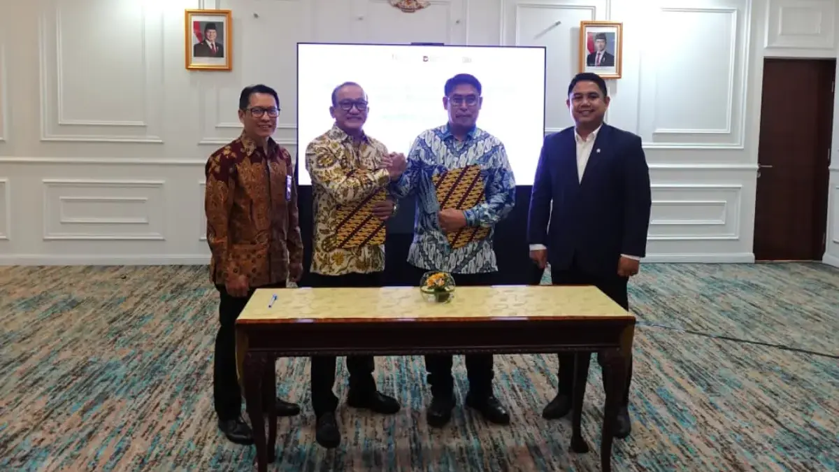 (kiri ke kanan) Direktur Business & Marketing PT Finnet Indonesia Aziz Sidqi, Direktur Utama PT Finnet Indones