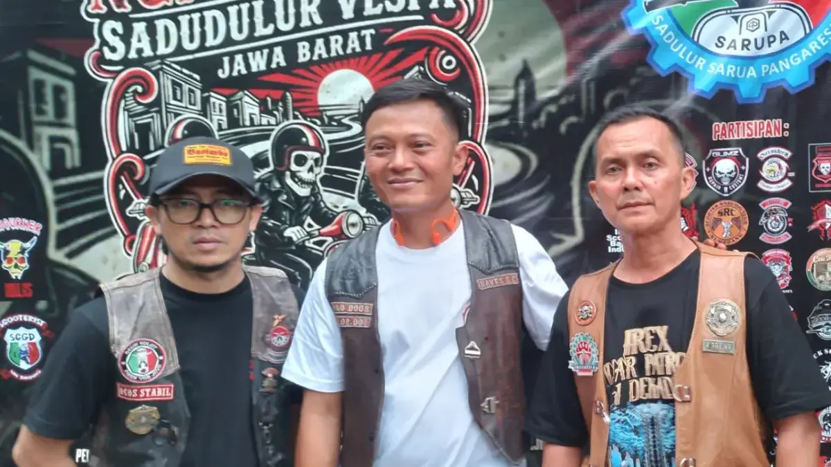 Panitia Pelaksana Ngabuburit Sadudulur Vespa Jabar 2026, Erwan Firdaus (kiri)