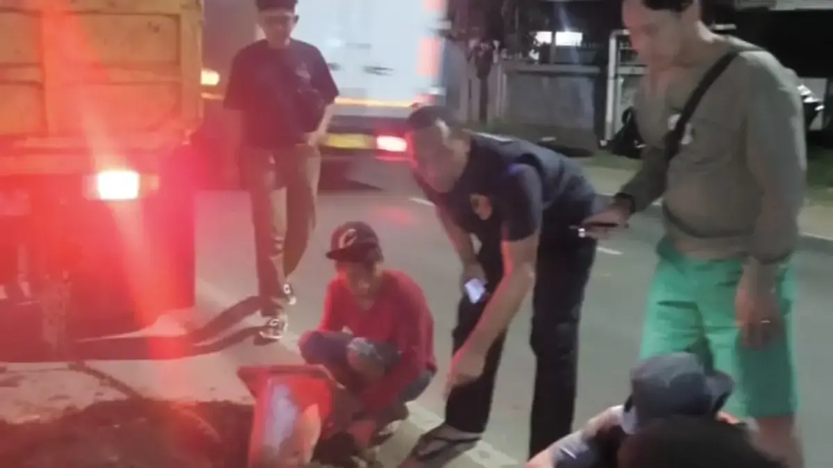 Polsek Cileungsi Bongkar Sindikat Pencurian Kabel Bawah Tanah Milik PT Telkom Polsek Cileungsi berhasil menggagalkan aksi pencurian kabel bawah tanah milik PT Telkom Indonesia di Jalan Nar