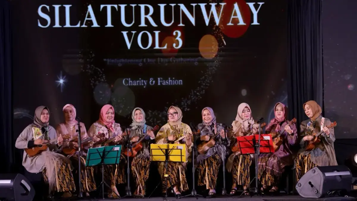 Ramadan Berkah, FemaleFit by Speed Berbagi Kebahagiaan Bersama Anak Yatim dan Fashion Show di Silaturunway Ramadan Berkah, FemaleFit by Speed Berbagi Kebahagiaan Bersama Anak Yatim dan Fashion Show di Silaturunway Vol