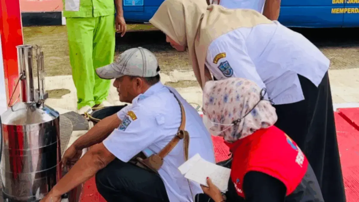 Antisipasi Kecurangan Takaran BBM Saat Mudik, Petugas di Banjar Turun Langsung ke SPBU Antisipasi Kecurangan Takaran BBM Saat Mudik, Petugas di Banjar Turun Langsung ke SPBU