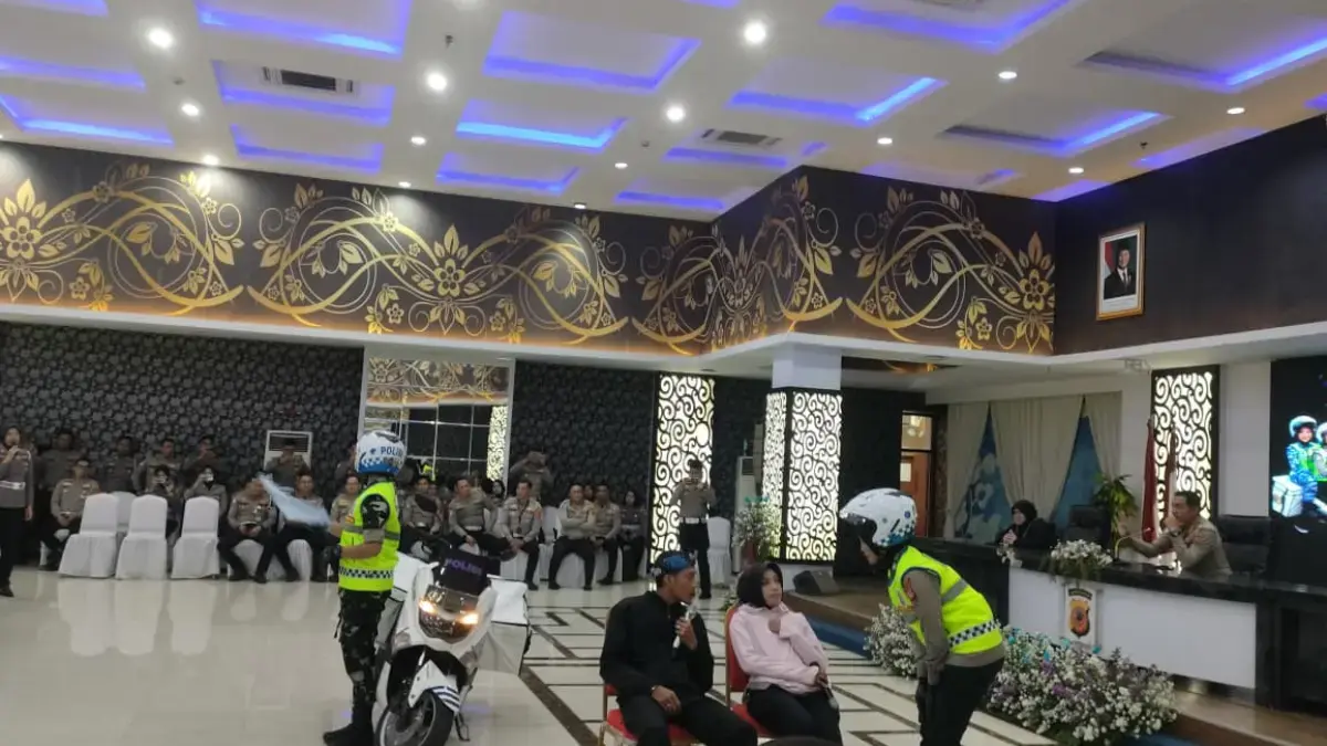 Gelar Coaching Clinic Tim Urai, Ditlantas Polda Jabar Akui Siap Atasi Kemacetan Lewat Motor Senyum Gelar Coaching Clinic Tim Urai, Ditlantas Polda Jabar Akui Siap Atasi Kemacetan Lewat Motor Senyum