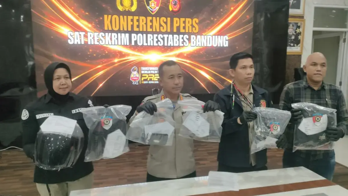 Polisi Ungkap Pembunuhan di Gedebage Bandung, Dua Pelaku Kakak-Adik Ditangkap Polrestabes Bandung Bandung saat ungkap kasus Pembunuhan yang terjadi di wilayah Gedebage Kota Bandung