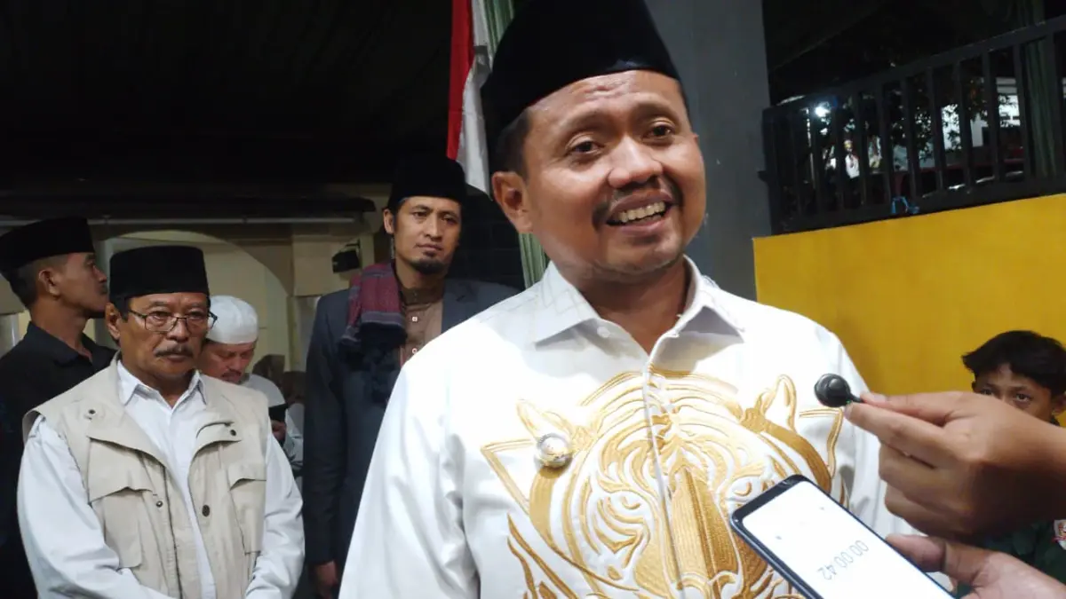 Konflik Timur Tengah Memanas, Bupati Sumedang Kaji Dampaknya hingga ke Daerah Bupati Sumedang, Dony Ahmad Munir ketika dijumpai Jabar Ekspres di Desa Hegrmanah, Kecamatan Jatinangor belum