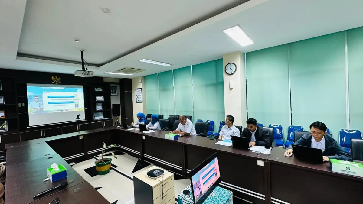 BPJS Kesehatan Cabang Banjar saat mengikuti rapat secara langsung melalui zoom bersama BPJS Kesehata pusat