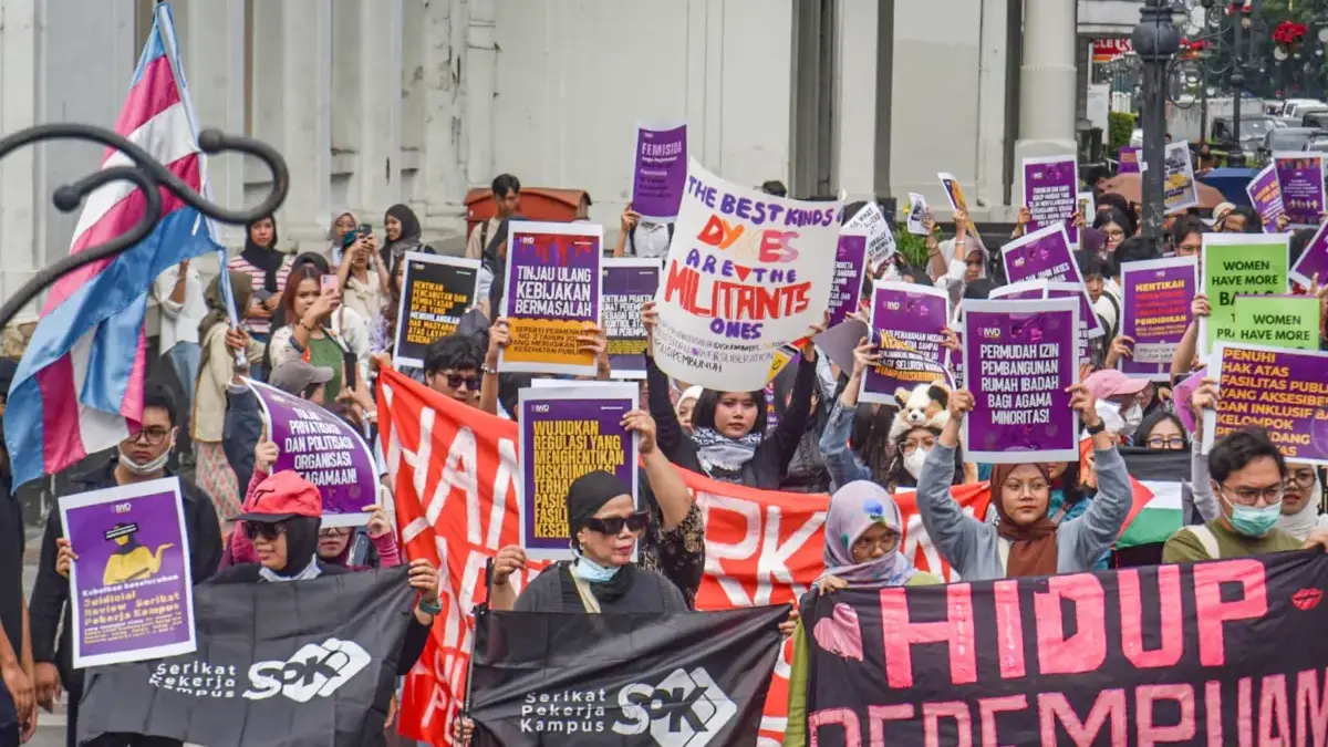 Hari Perempuan Internasional di Bandung: Simpul Puan Soroti Upah, Kekerasan Gender, dan Program MBG Hari Perempuan Internasional di Bandung: Simpul Puan Soroti Upah, Kekerasan Gender, dan Program MBG