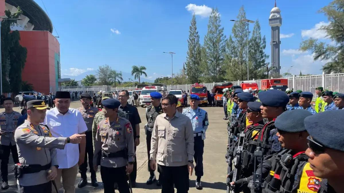Siap Amankan Arus Mudik di Kabupaten Bogor, 5.000 Personel Siaga! Apel Gabungan Operasi Ketupat Lodaya 2026 digelar di Stadion Pakansari, Cibinong, Kamis (12/3). .Foto : Sandik