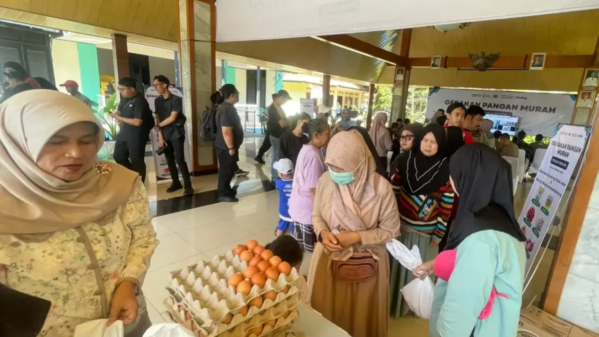 Jelang Lebaran, Polresta Bandung Jual Lebih dari 10 Komoditas di Gerakan Pangan Murah Jelang Lebaran, Polresta Bandung Jual Lebih dari 10 Komoditas di Gerakan Pangan Murah