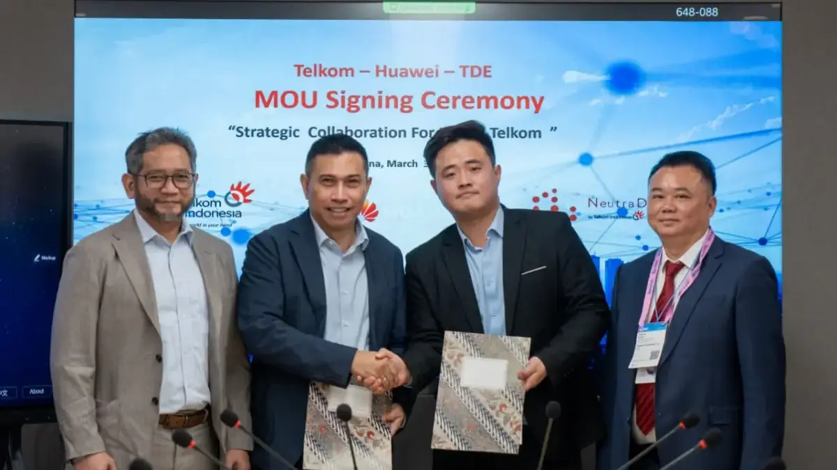 TelkomGroup dan Huawei Teken MoU Strategis untuk Perkuat Infrastruktur Digital dan Ekosistem Data Center Penandatanganan Nota Kesepahaman (MoU) oleh Direktur Strategic Business Development & Portfolio Telkom Seno So