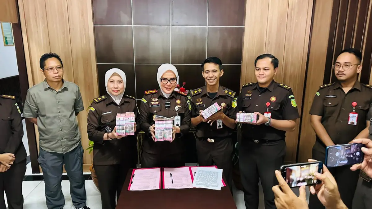 Kejaksaan Negeri Ciamis saat merilis pengembalian kerugian negara dari dua kasus korupsi yang sudah inkrah
