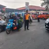 Petugas Dishub Cimahi saat Mengatur Lalu Lintas Arus Balik Mudik Lebaran 2026 (Doc: Dishub Cimahi)